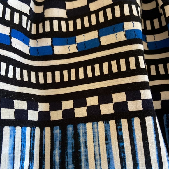 J Crew patterned skirt size 10 - Picture 3 of 3